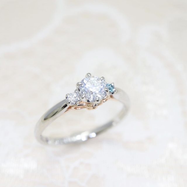LEGAN アイスブルーダイヤモンド エンゲージリング 婚約指輪 プラチナ ダイヤモンド 0.1ct UP 7号 【限定製作】